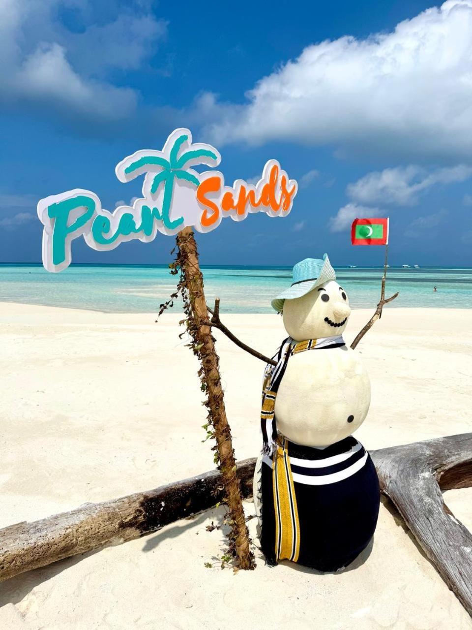 Pearl Sands Of Maldives Huraa